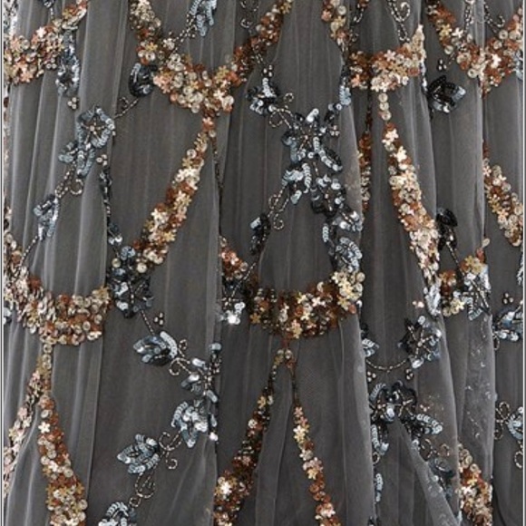 Gorgeous dress worn one time - Picture 3 of 4